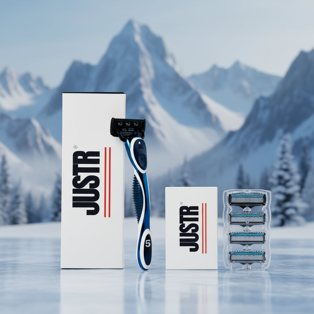 Rasoir JUSTR et son packaging, fond montagneux d'hiver